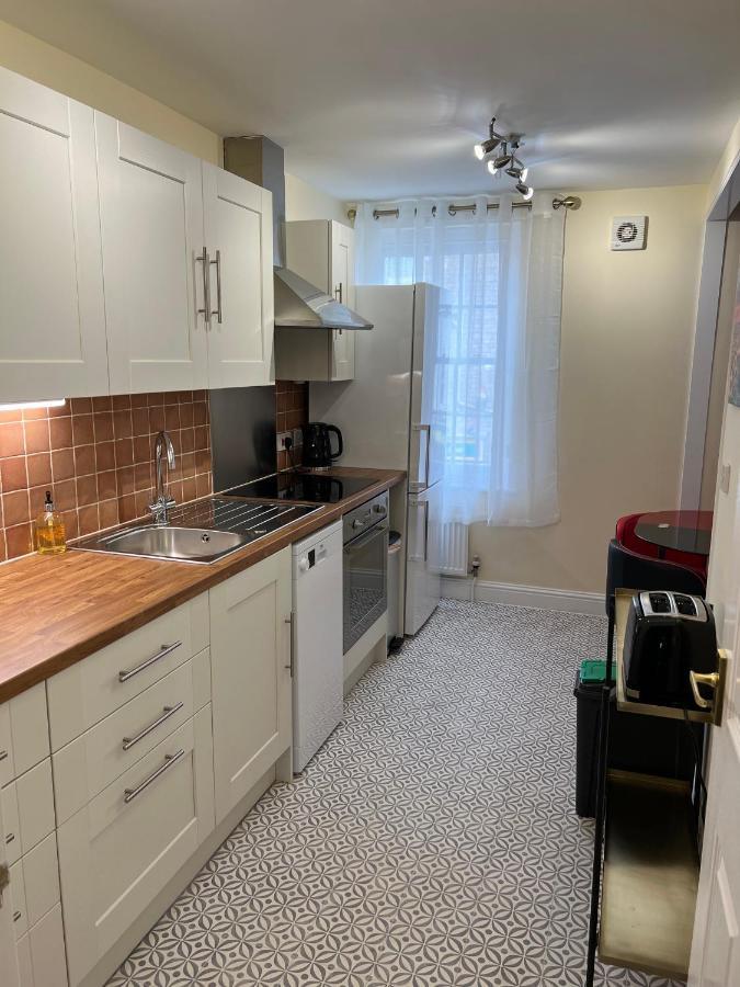 Glastonbury High Street Sanctuary- 2 Bd, Sleeps 4 מראה חיצוני תמונה